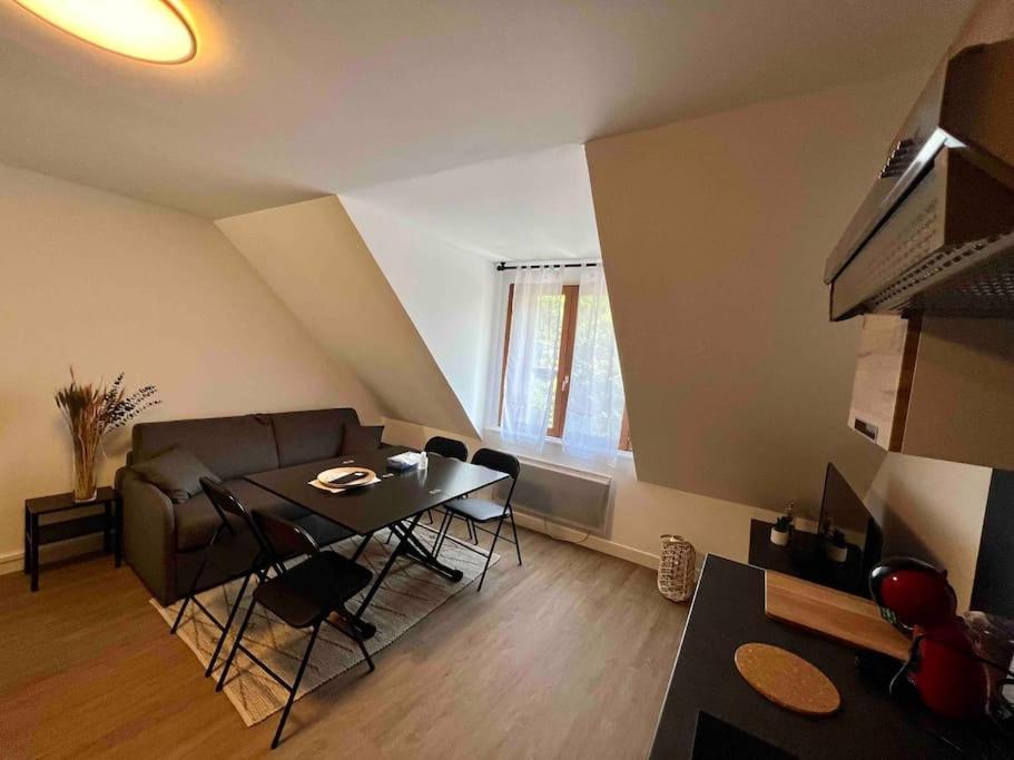 Appartement Centre-Ville / 6 Prsn / Bord Du Doubs / Au Pied De La Citadelle Безансон Екстер'єр фото